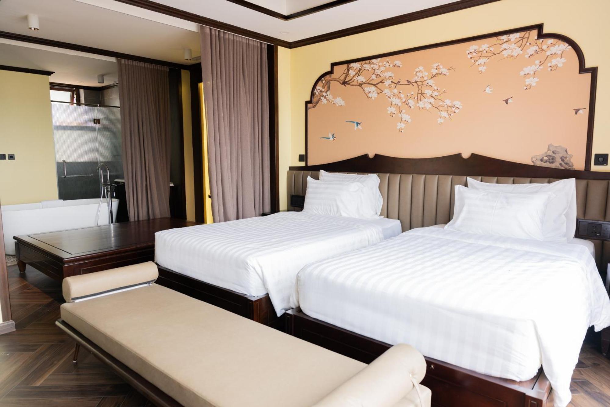 Legacy Hill Resort & Villas Hoa Binh Exterior photo